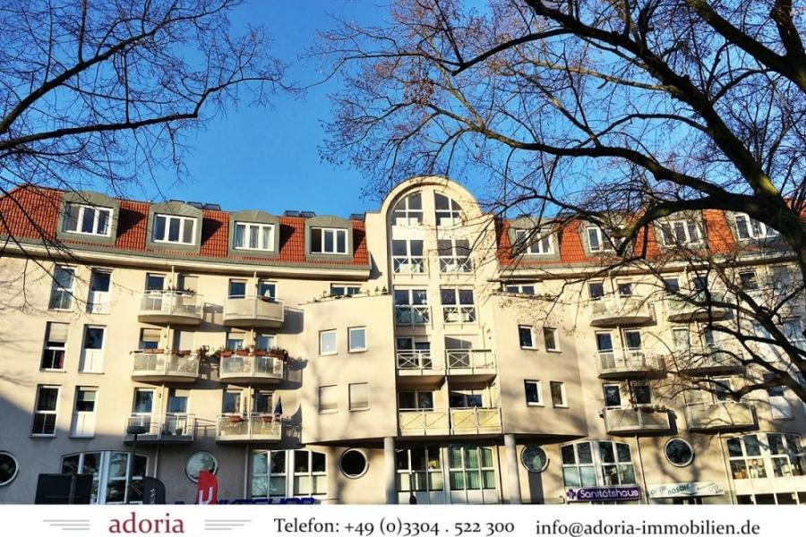 Helle Dachgeschoss-Wohnung, Aufzug, 4 Zimmer, Keller - verkehrsgünstig, Pankow